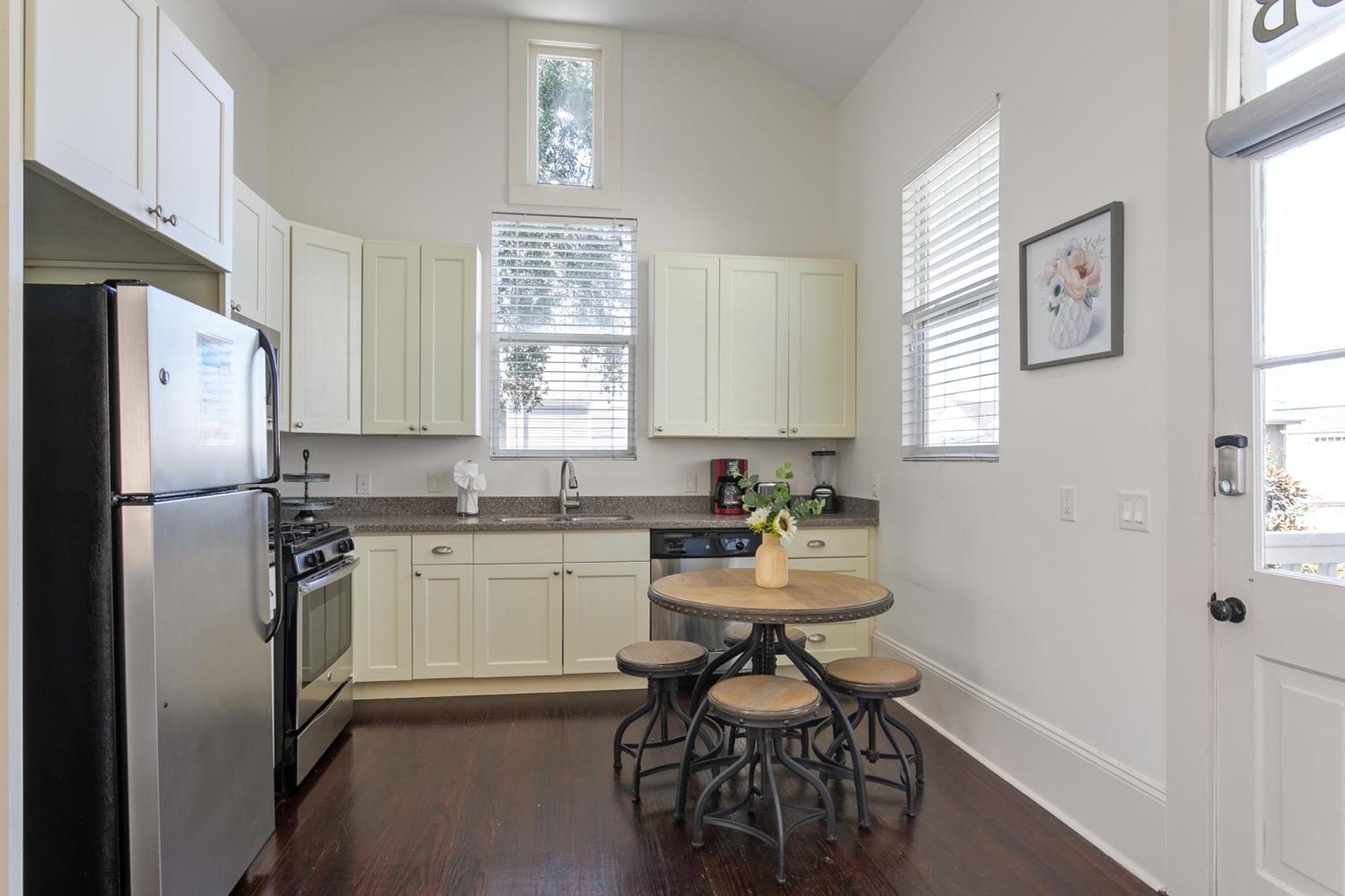 Charming 2Br On Carondelet By Hosteeva Apartment นิวออร์ลีนส์ ภายนอก รูปภาพ